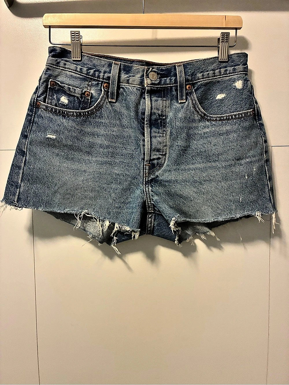 Levi's 501 Cutoff Shorts Women's Distressed Denim Waist 27 Blue